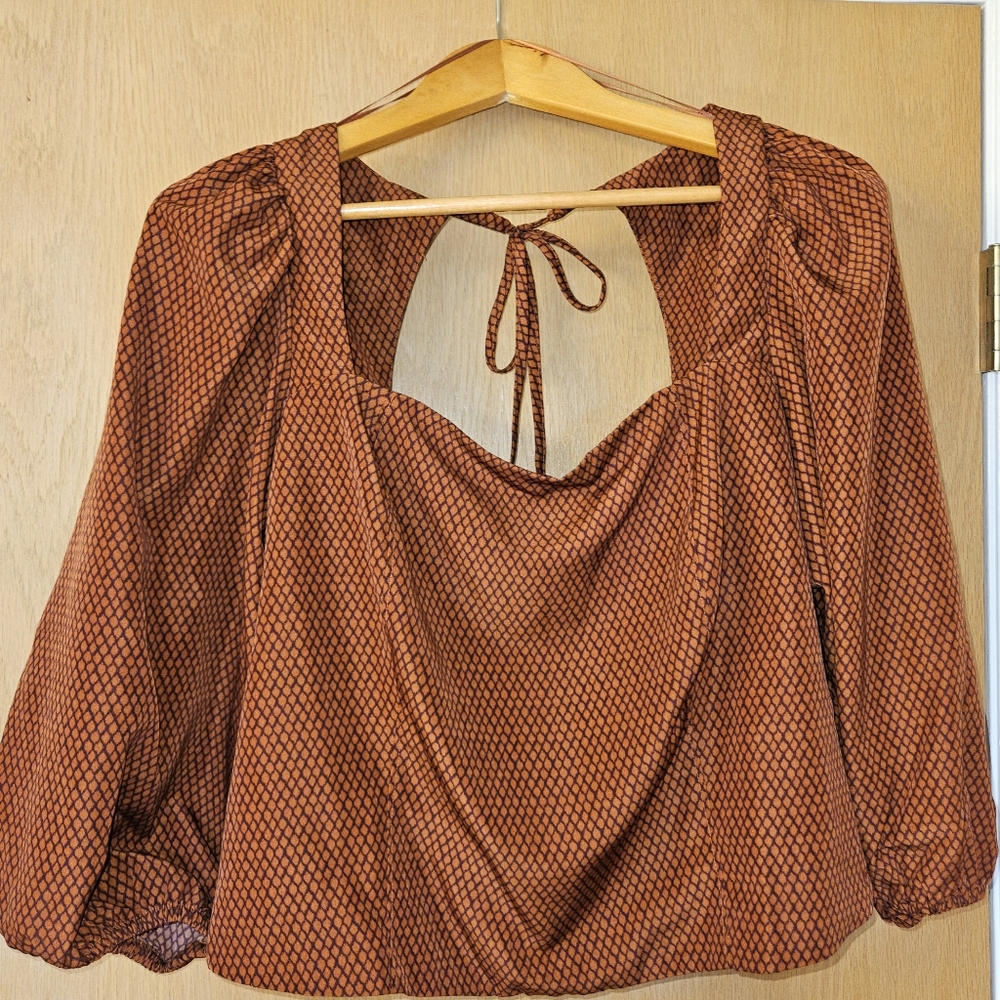Levi's Square Neck, Ruched Back, 3/4 Sleeved Blouse